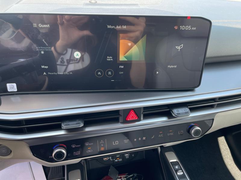 new 2025 Kia Sorento Hybrid car, priced at $42,879