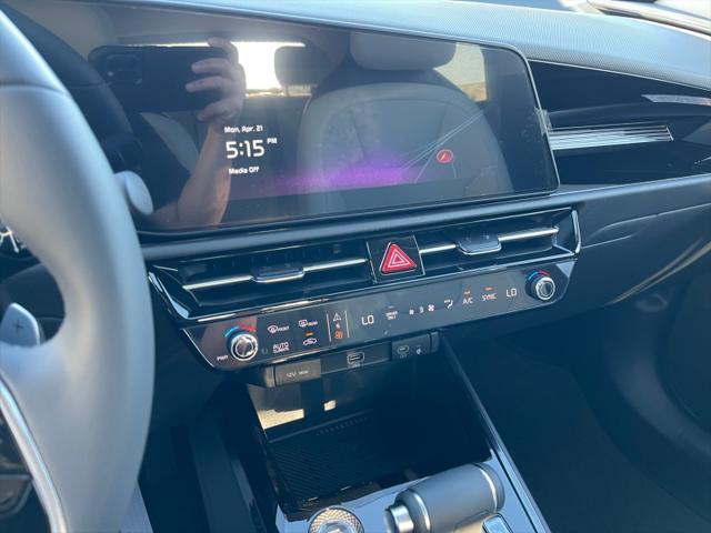 new 2025 Kia Niro car, priced at $30,109