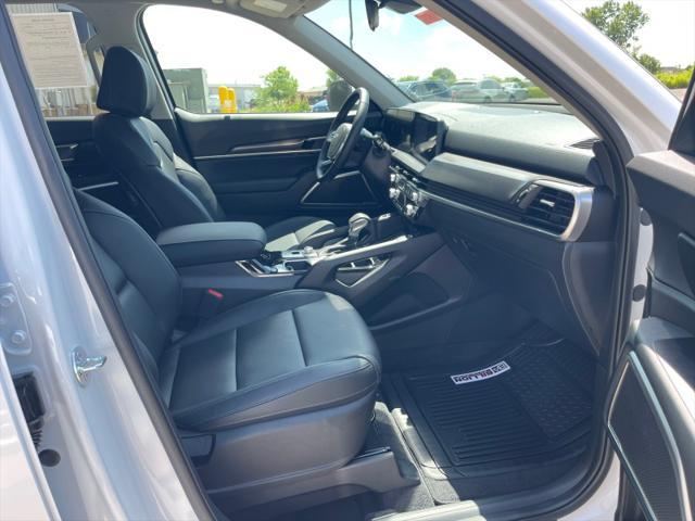 new 2025 Kia Telluride car, priced at $43,924