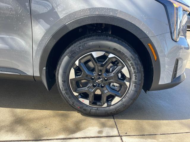 new 2025 Kia Sorento car, priced at $40,694