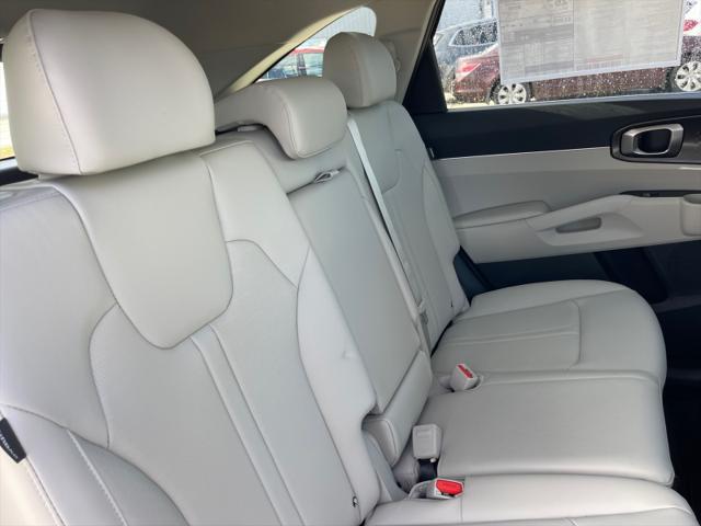 new 2025 Kia Sorento car, priced at $40,694