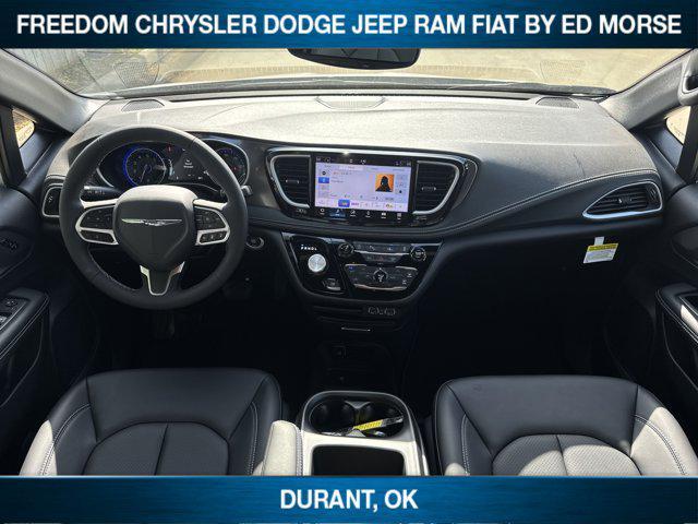 new 2025 Chrysler Pacifica car, priced at $41,138