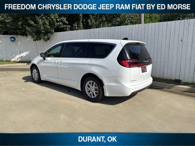 new 2025 Chrysler Pacifica car, priced at $41,138