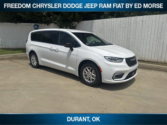 new 2025 Chrysler Pacifica car, priced at $41,130