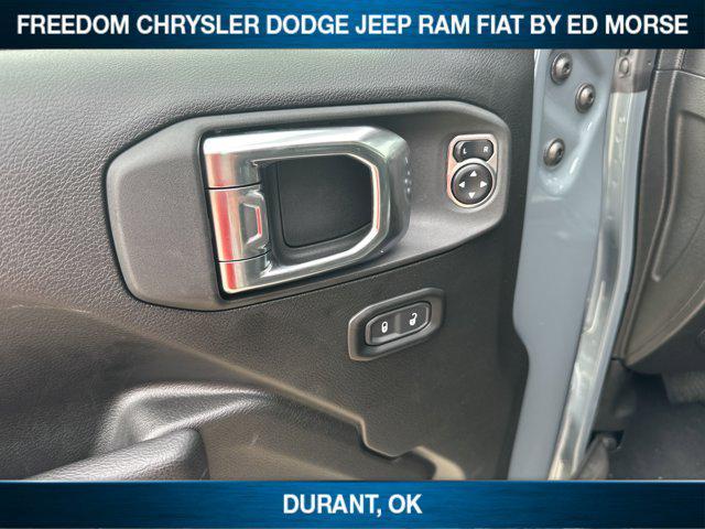 new 2025 Jeep Wrangler car, priced at $47,385