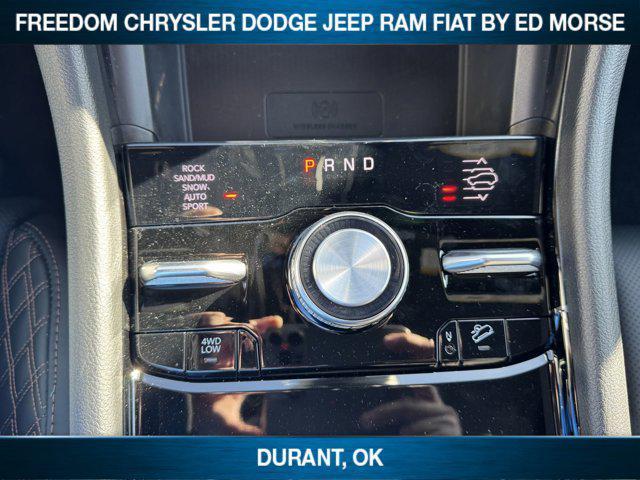 new 2025 Jeep Grand Cherokee L car