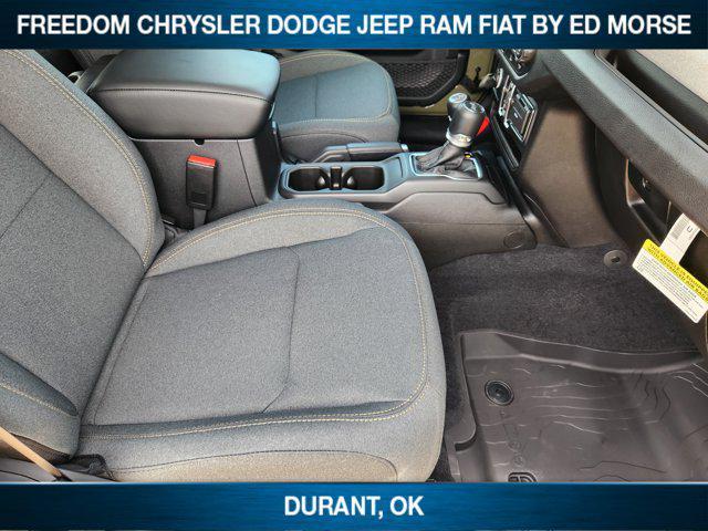 new 2025 Jeep Wrangler car, priced at $47,556