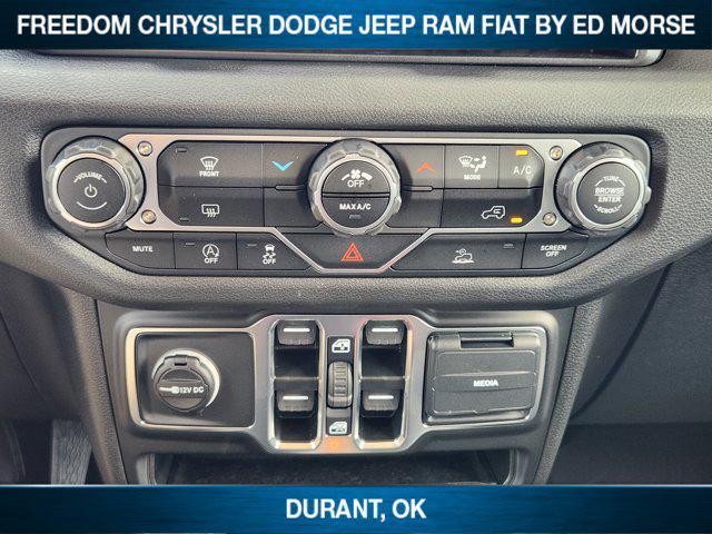 new 2025 Jeep Wrangler car, priced at $47,556