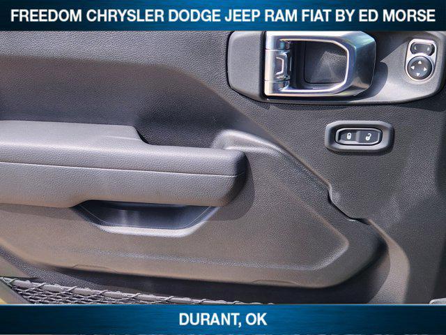 new 2025 Jeep Wrangler car, priced at $47,556