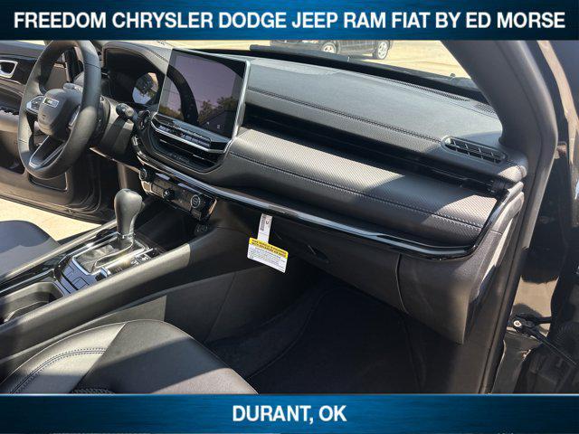 new 2025 Jeep Compass car, priced at $28,877