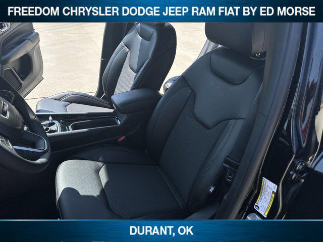 new 2025 Jeep Compass car, priced at $28,877