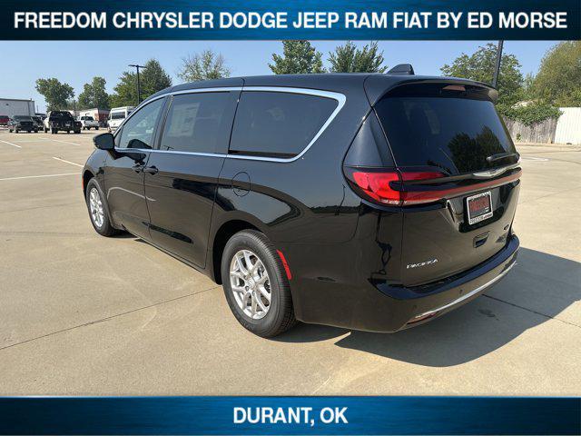 new 2025 Chrysler Pacifica car, priced at $41,575