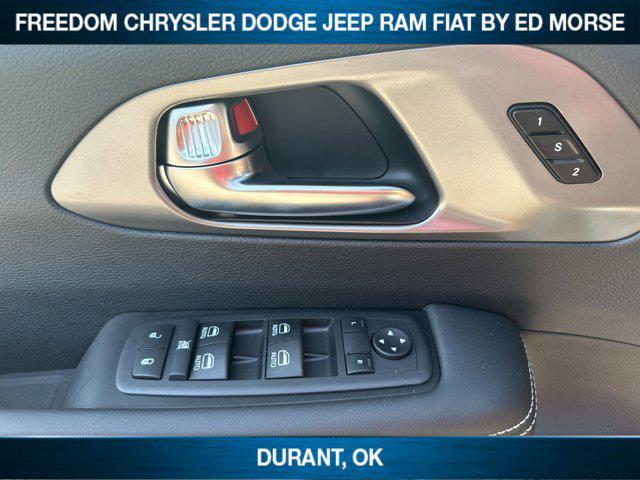 new 2025 Chrysler Pacifica car, priced at $41,575
