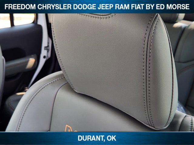 new 2025 Jeep Gladiator car, priced at $48,833