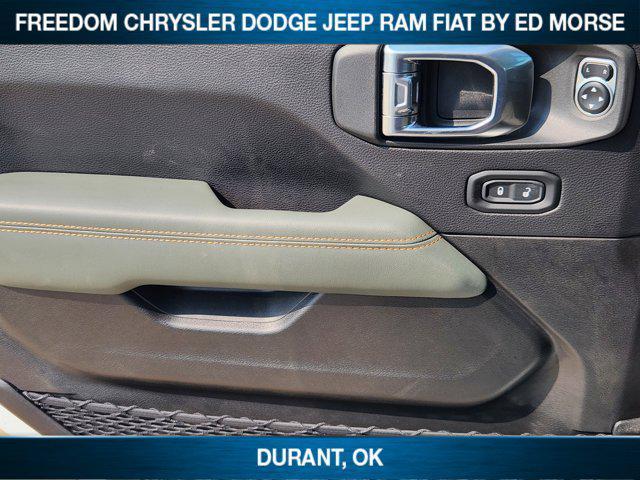 new 2025 Jeep Gladiator car, priced at $48,833