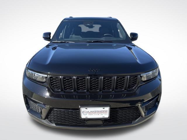 new 2025 Jeep Grand Cherokee car, priced at $49,992
