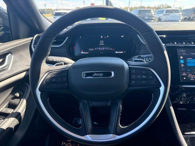 new 2025 Jeep Grand Cherokee car, priced at $46,600