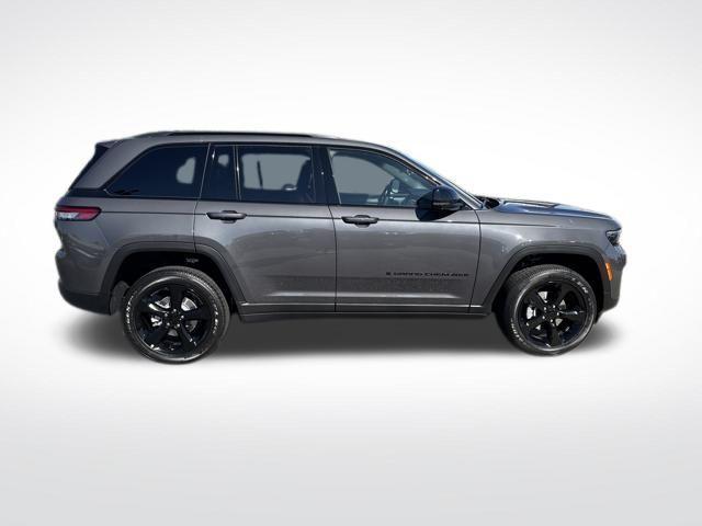 new 2025 Jeep Grand Cherokee car, priced at $46,600
