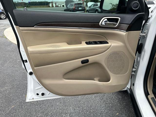 used 2015 Jeep Grand Cherokee car, priced at $8,895