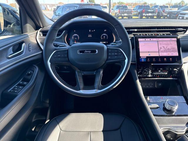 new 2025 Jeep Grand Cherokee car, priced at $53,140