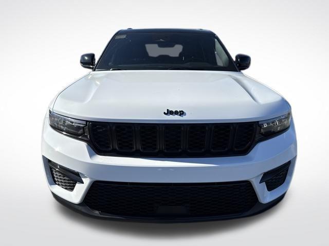 new 2025 Jeep Grand Cherokee car, priced at $53,140