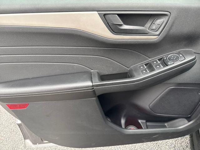 used 2022 Ford Escape car, priced at $20,999