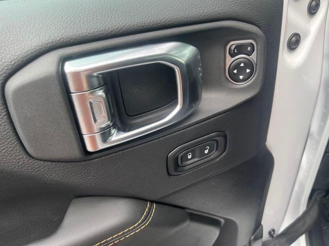 new 2025 Jeep Gladiator car, priced at $47,327