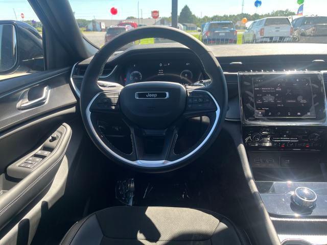 new 2025 Jeep Grand Cherokee car, priced at $45,776