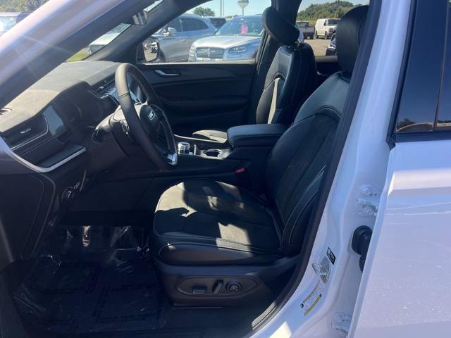 new 2025 Jeep Grand Cherokee car, priced at $45,776