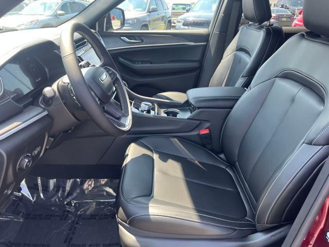 new 2025 Jeep Grand Cherokee car, priced at $52,165