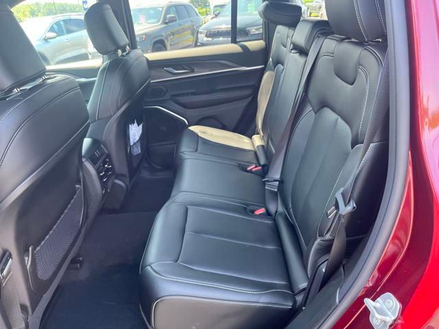 new 2025 Jeep Grand Cherokee car, priced at $52,165