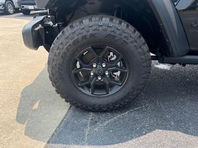 new 2025 Jeep Wrangler car, priced at $53,051
