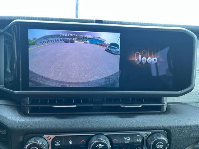 new 2025 Jeep Wrangler car, priced at $53,051