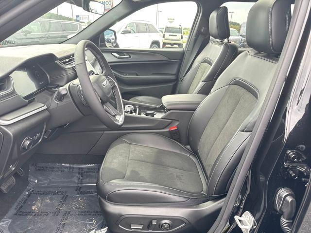 new 2025 Jeep Grand Cherokee L car, priced at $48,722