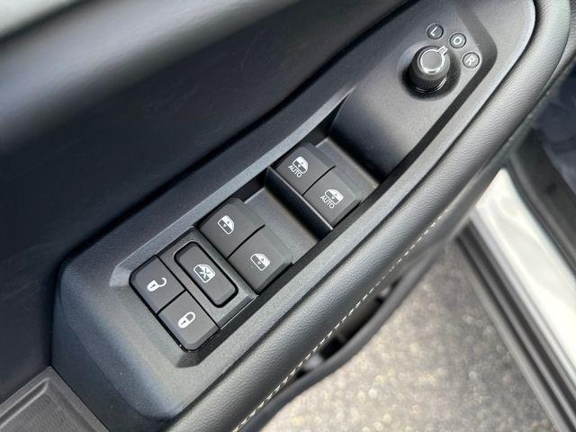 new 2025 Jeep Grand Cherokee car, priced at $51,000