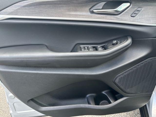 new 2025 Jeep Grand Cherokee car, priced at $51,000