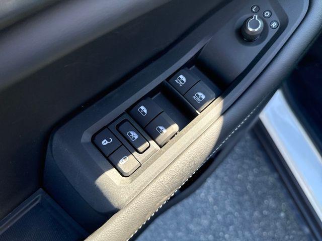 new 2025 Jeep Grand Cherokee car, priced at $40,300