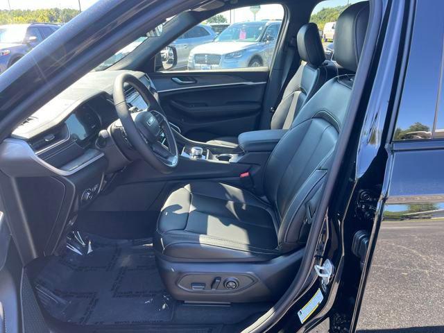 new 2025 Jeep Grand Cherokee L car, priced at $54,305