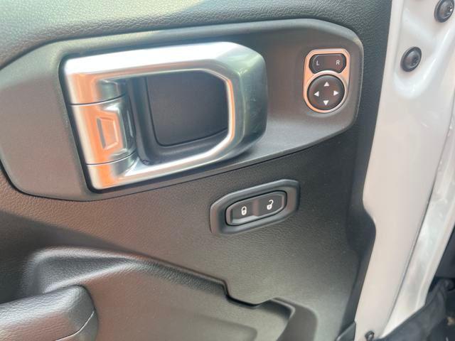 new 2025 Jeep Gladiator car, priced at $45,180