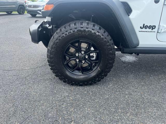 new 2025 Jeep Wrangler car, priced at $51,530