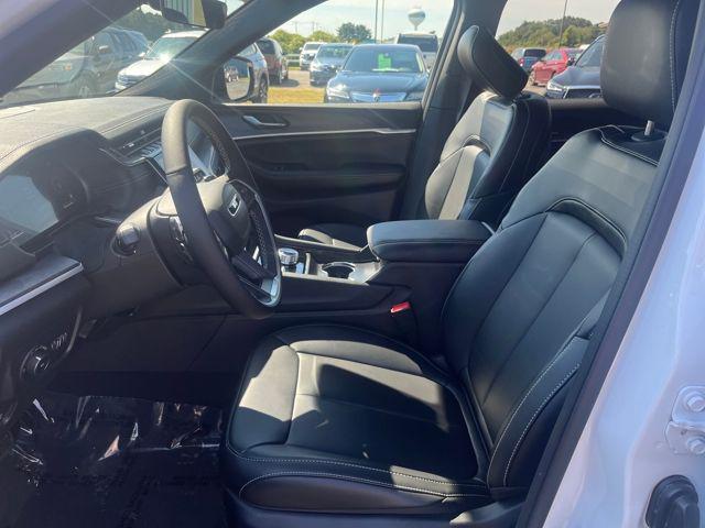new 2025 Jeep Grand Cherokee L car, priced at $52,581