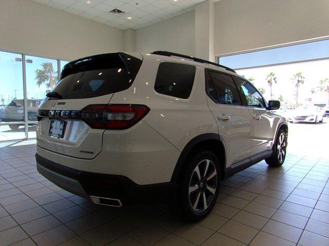 new 2025 Honda Pilot car, priced at $49,050