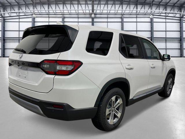 new 2025 Honda Pilot car, priced at $45,078
