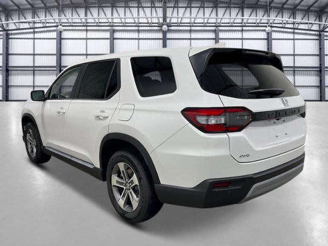new 2025 Honda Pilot car, priced at $45,078