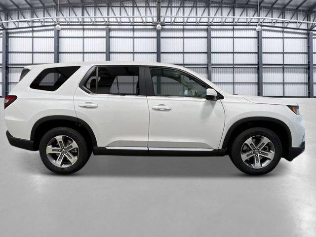 new 2025 Honda Pilot car, priced at $45,078