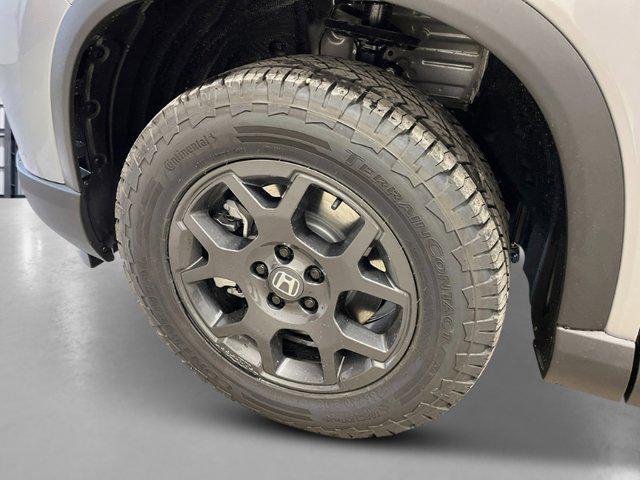 new 2025 Honda Pilot car, priced at $48,252