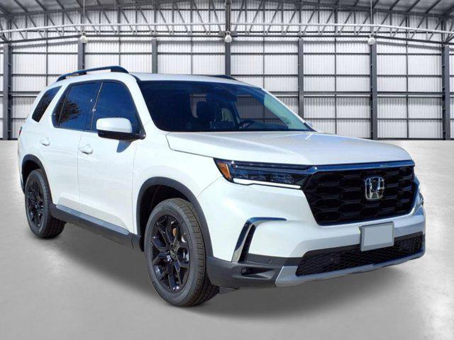 new 2025 Honda Pilot car, priced at $47,622