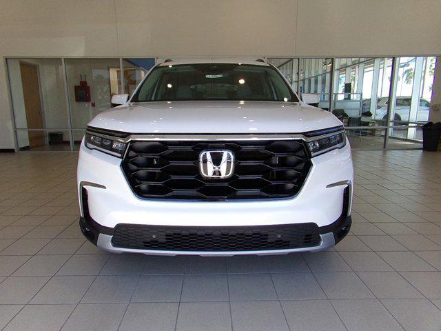 new 2025 Honda Pilot car, priced at $49,050