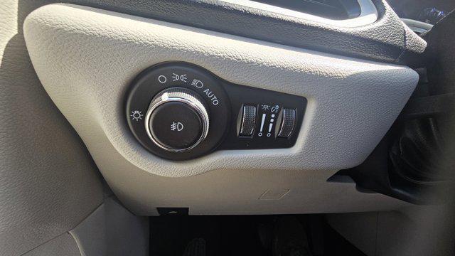 used 2023 Chrysler Pacifica car, priced at $24,999