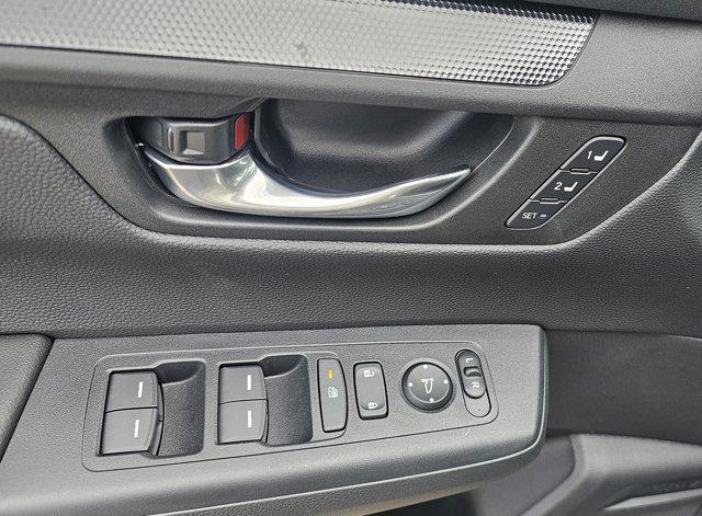 new 2025 Honda CR-V Hybrid car, priced at $38,805